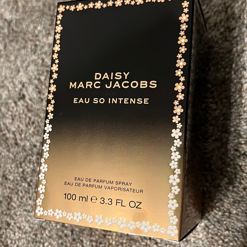 Marc Jacobs eau so intense 100mL